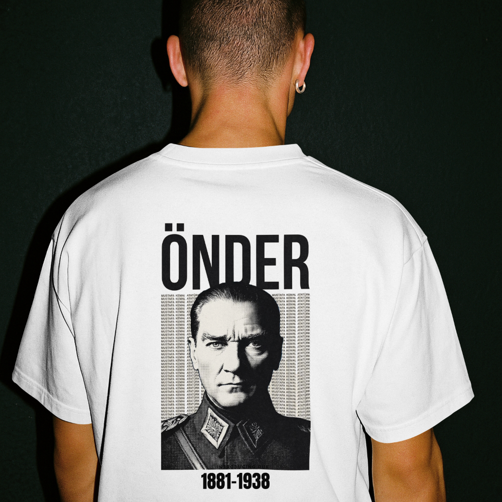 ULU ÖNDER ATATÜRK - Oversized Shirt